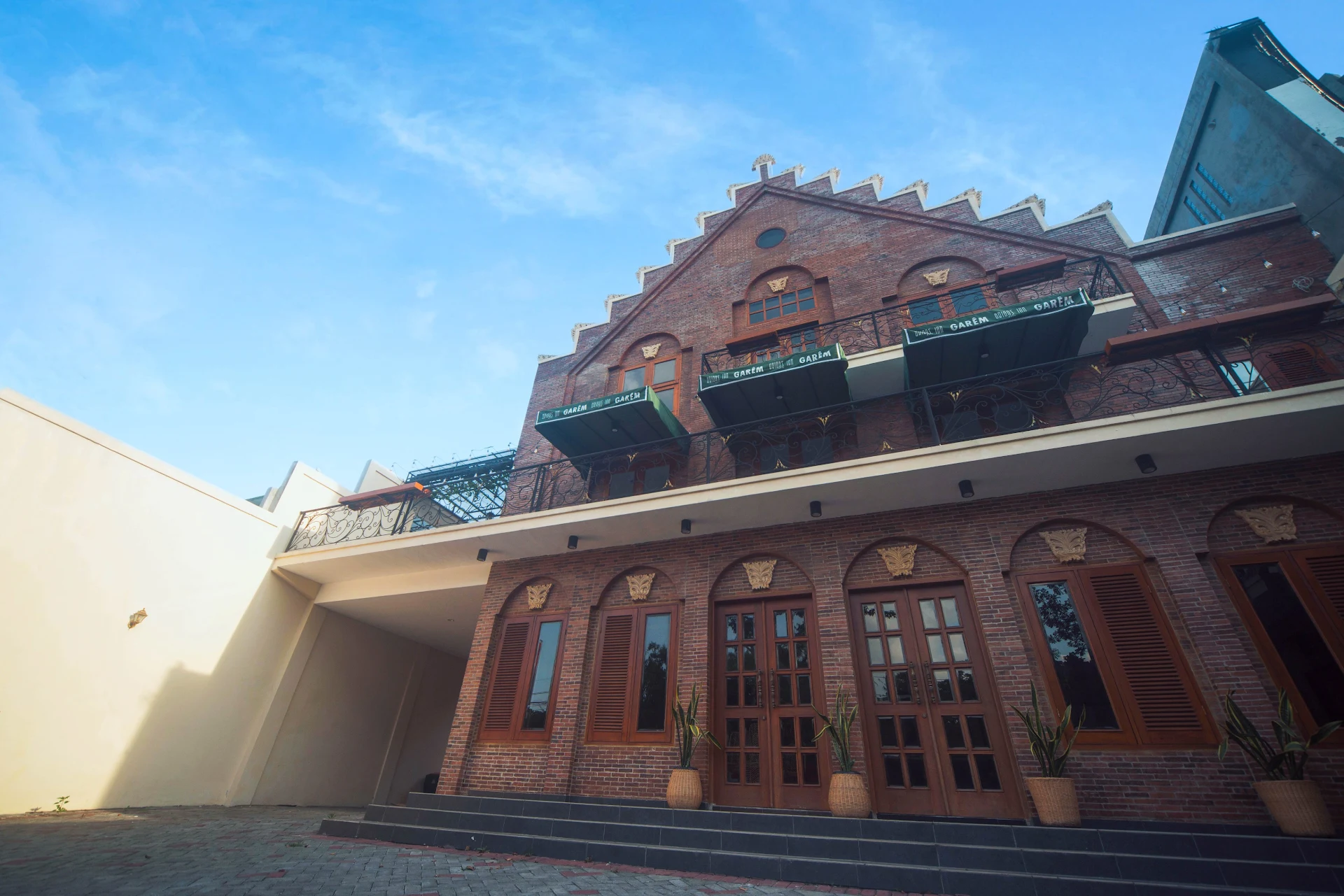 Briggs Inn Batu