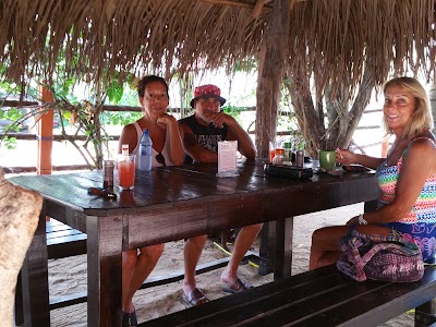 Photos of Thongs Cafe