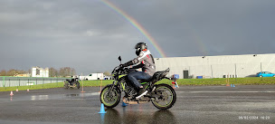 Photo n°25 de Vaugeois And Co à Mayenne (Moto-école)