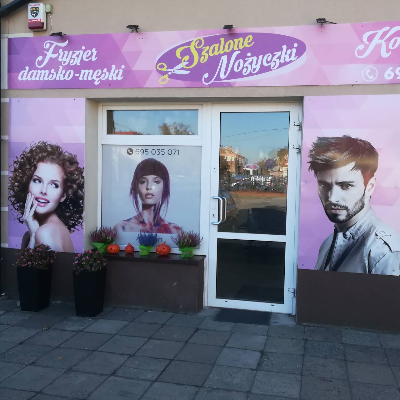 Salon Fryzjerski Szalone Nozyczki Salon Fryzjerski Szalone Nozyczki Oferuje Wszystkie Uslugi Fryzjerskie Zapraszamy