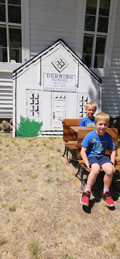 Dunning School - Visual