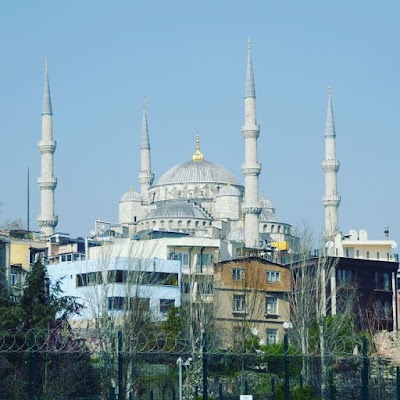 Kadırga Mesleki ve Teknik Anadolu Lisesi