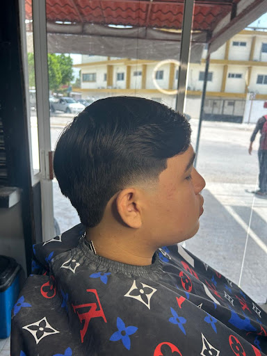 ROYR'S BARBER