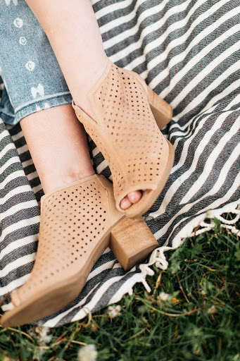 Mainstream Boutique - Dickinson - Thumbnail
