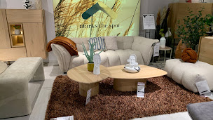 Photo n°12 de Home Villa Saint Nazaire - Magasin de Meubles et Décoration : H&H et XOOON à Trignac (Magasin de canapés)