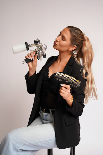The Healthy Glow | Spray Tans and Teeth Whitening