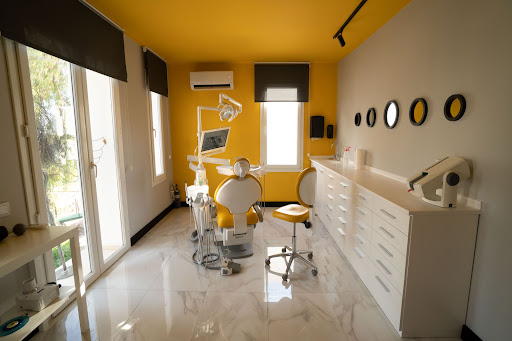 Diş Hekimi Derya Güncan, Bodrum Smile Center