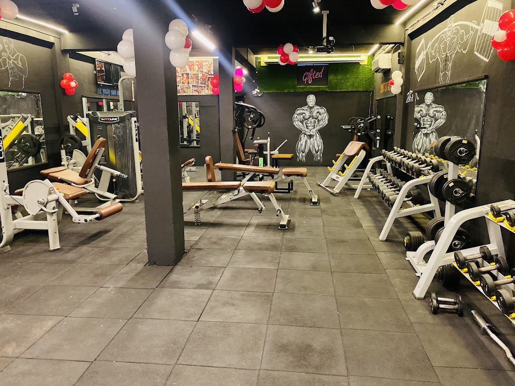 V Maximum Gym By Vaibhav Vhanagade