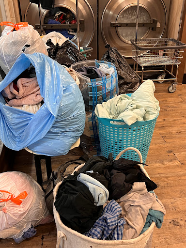 Vista Way Laundry LLC - Thumbnail