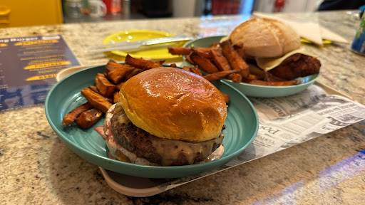 Good Chilling Burger - Thumbnail