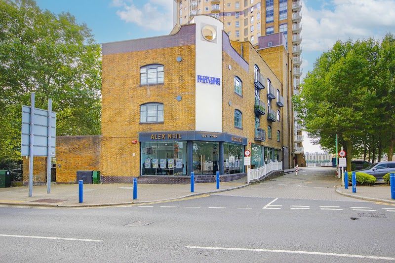 Alex Neil Estate Agents photo 3