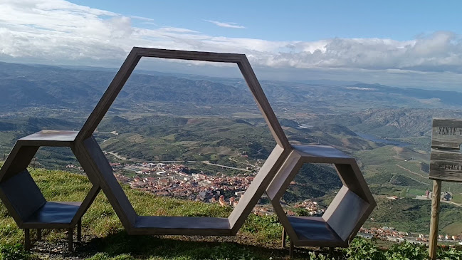 Avaliações doMiradouro da Fraga do Facho em Torre de Moncorvo - Agência de viagens
