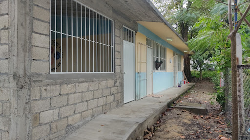 Centro de Atención Múltiple "Margarita Gómez Palacio" Gallery - Mexico