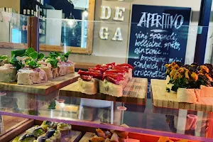Bodega_Avenida image