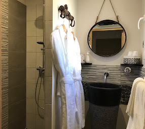 Photo n°4 de Mas La Cheneraie à Lourmarin (Chambre d'hôtes)