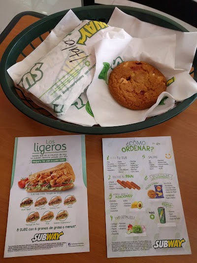 Photos of Subway Interplaza