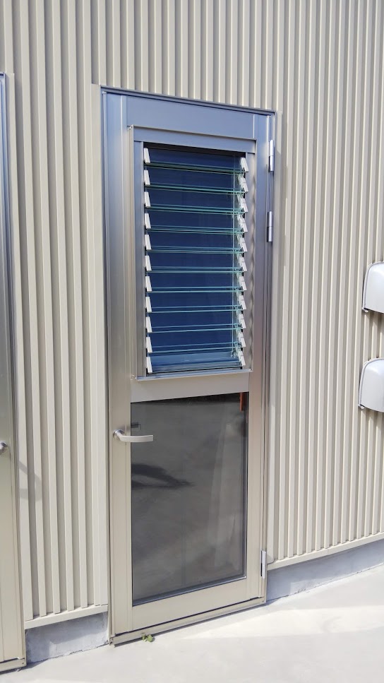 杉本ガラスサッシ