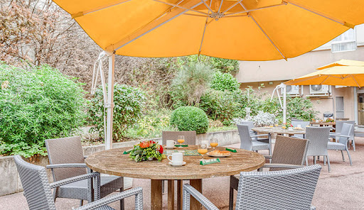 Photo de Ehpad Korian Jardin de Neptune à Saint-Maur-des-Fossés (94100;94210 (La Varenne))