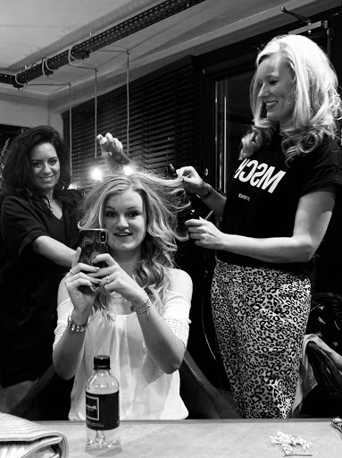 Mooi bij haar kapper / haarstylist Gallery - Netherlands