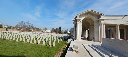 Photo de Camping Étangs du Levant à Bray-sur-Somme (80340)