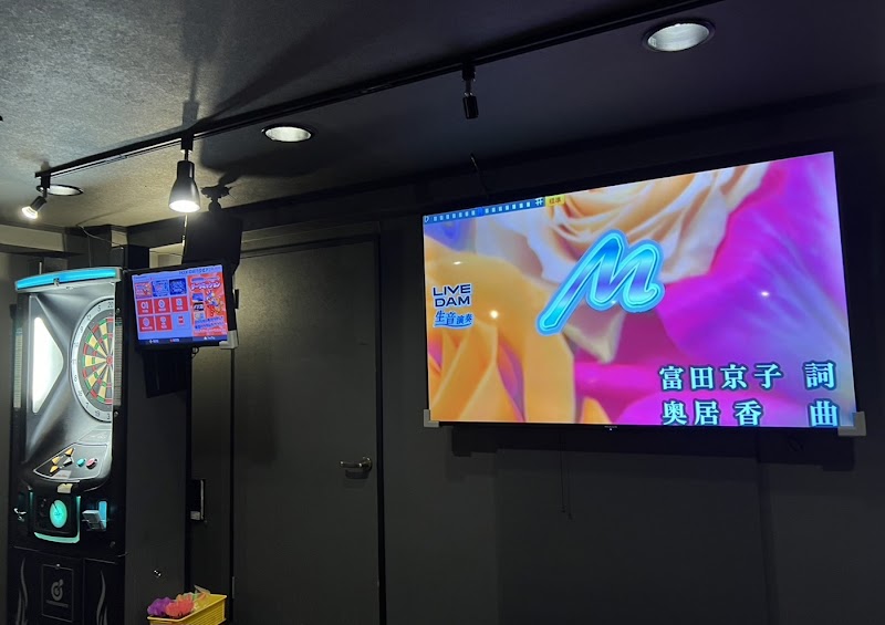 Ｍ カラオケ ダーツ