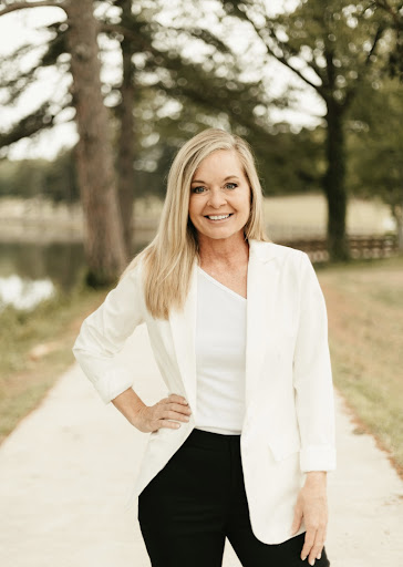 Claudia Markham, Realtor - Talan Properties, LLC - Thumbnail