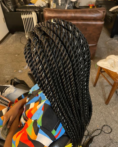 Ellen's Locs, Frizz-American Hair Braiding - Thumbnail