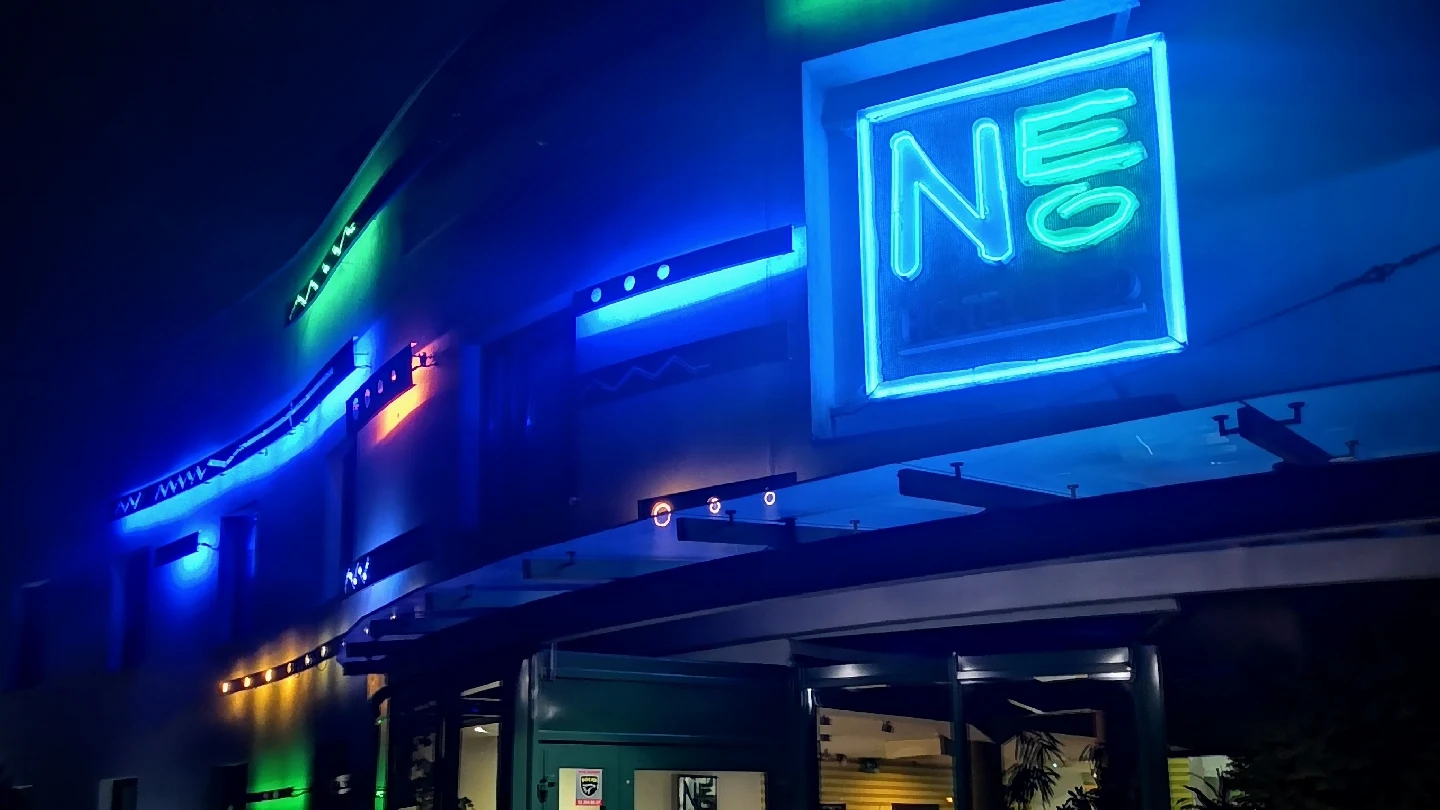 Hotel Neo
