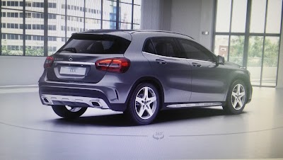 Photos of Mercedes-Benz Fountains