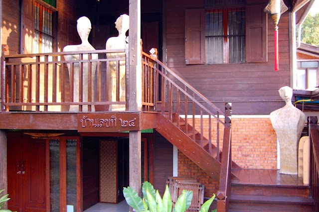 Swiss-Lanna Lodge guesthouse Chiang Mai เฮือนสวิตซ์ ล้านนา เกสเฮ้าส์ เชียงใหม่