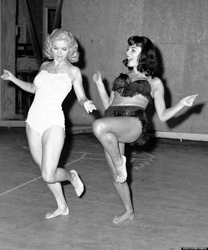 Ranges Burlesque - Thumbnail