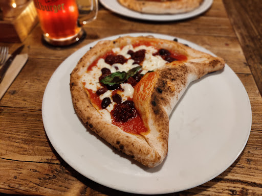 Nola Neapolitanische Pizza & Weinbar - Thumbnail