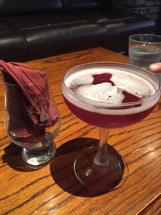 Hawthorn Lounge