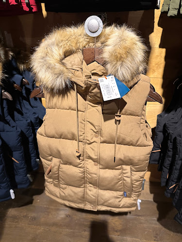 Superdry - Clothing store