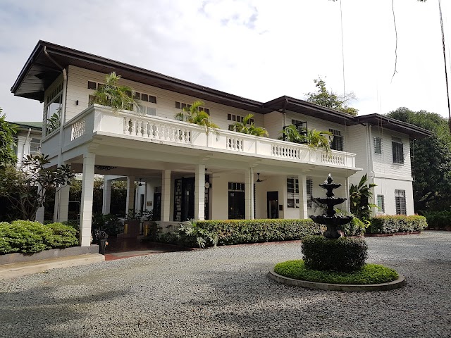 The Henry Hotel Manila