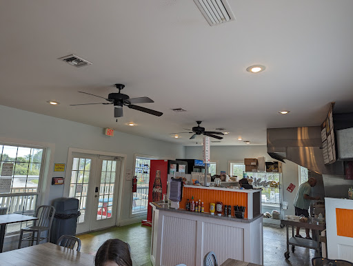 PEACHY'S BEACH EATS - Visual