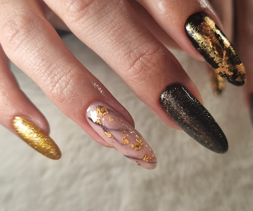Melle glam- prothésiste ongulaire - Thumbnail
