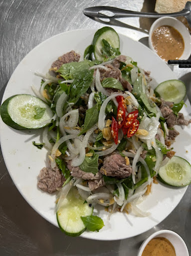 Lẩu Bò Sáu Nhẫn