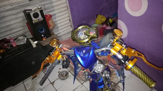 Bengkel Ishak Motor, Author: Sarjana Gagal