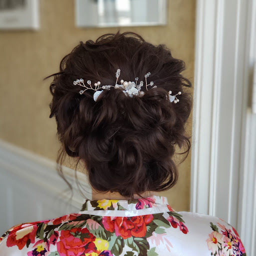 Lux - A Boutique Salon - Thumbnail