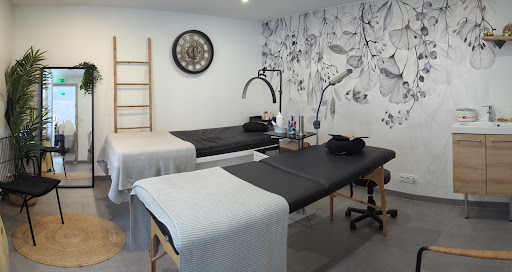 Esth'lle chez Kalvin's Barber Shop Gallery - France