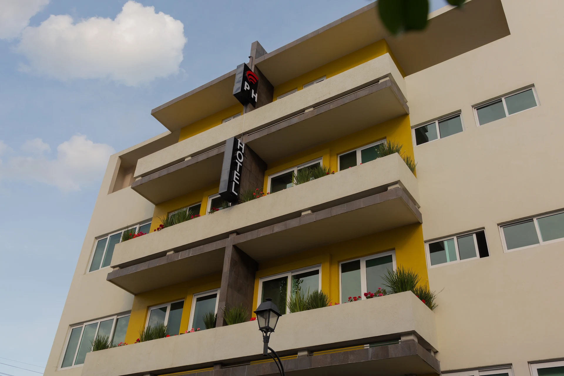 PH Hotel