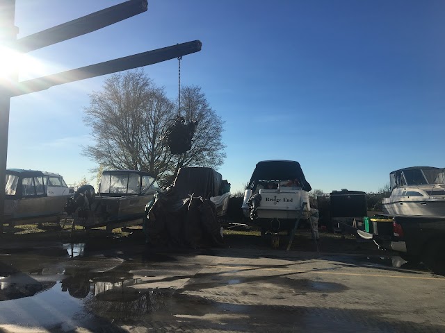 Milltown Marina & Boatyard
