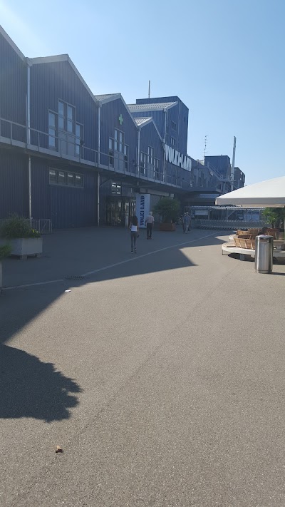 Photos of Einkaufszentrum Volkiland