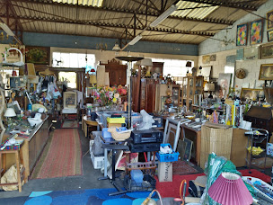 Photo n°10 de Puce de Guehenno à Guéhenno (Magasin d'antiquités)