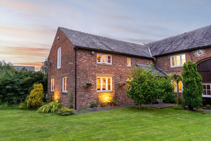 Tommy White Estate Agent | Warrington photo 2