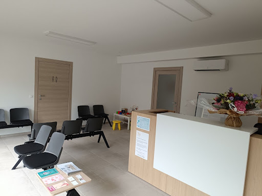 Photo de Docteur Garrido Ronan Médecine Esthétique à Tours-sur-Marne (51150)