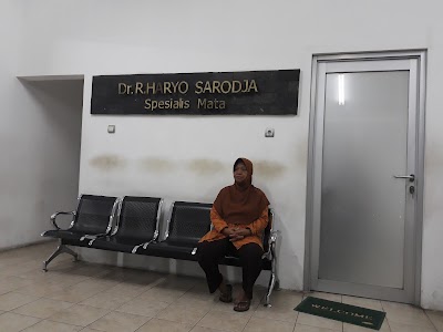 Photos of Klinik Mata dr. R. Haryo Sarodja