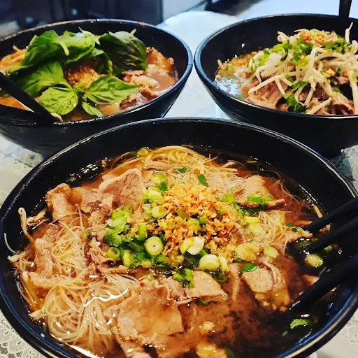 Bangkok OMG Thai Kitchen - Thumbnail