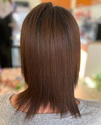 Photo n°14 de La spécialiste du lissage à Cogolin (Salon de coiffure)